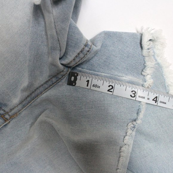 No Boundaries Junior Size 11 Light Wash High Rise Destructed Midi Shorts & Stain - Picture 8 of 15